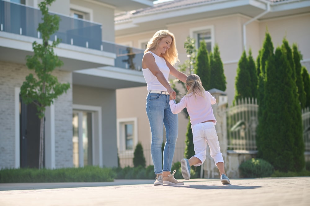 Top 5 Neighborhoods to Watch in Tampa Bay for 2025